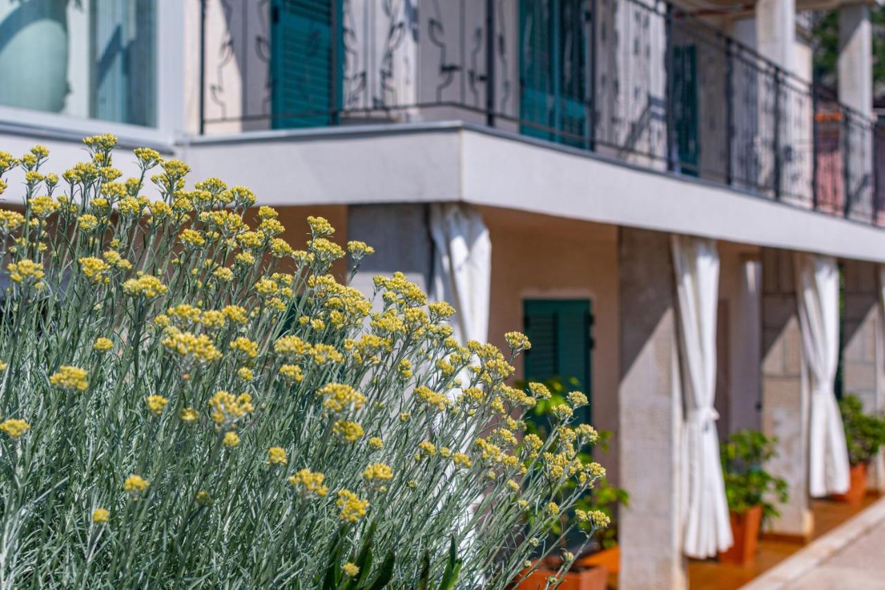 Apartments By The Sea Medveja, Opatija - 7720 ลอฟราน ภายนอก รูปภาพ
