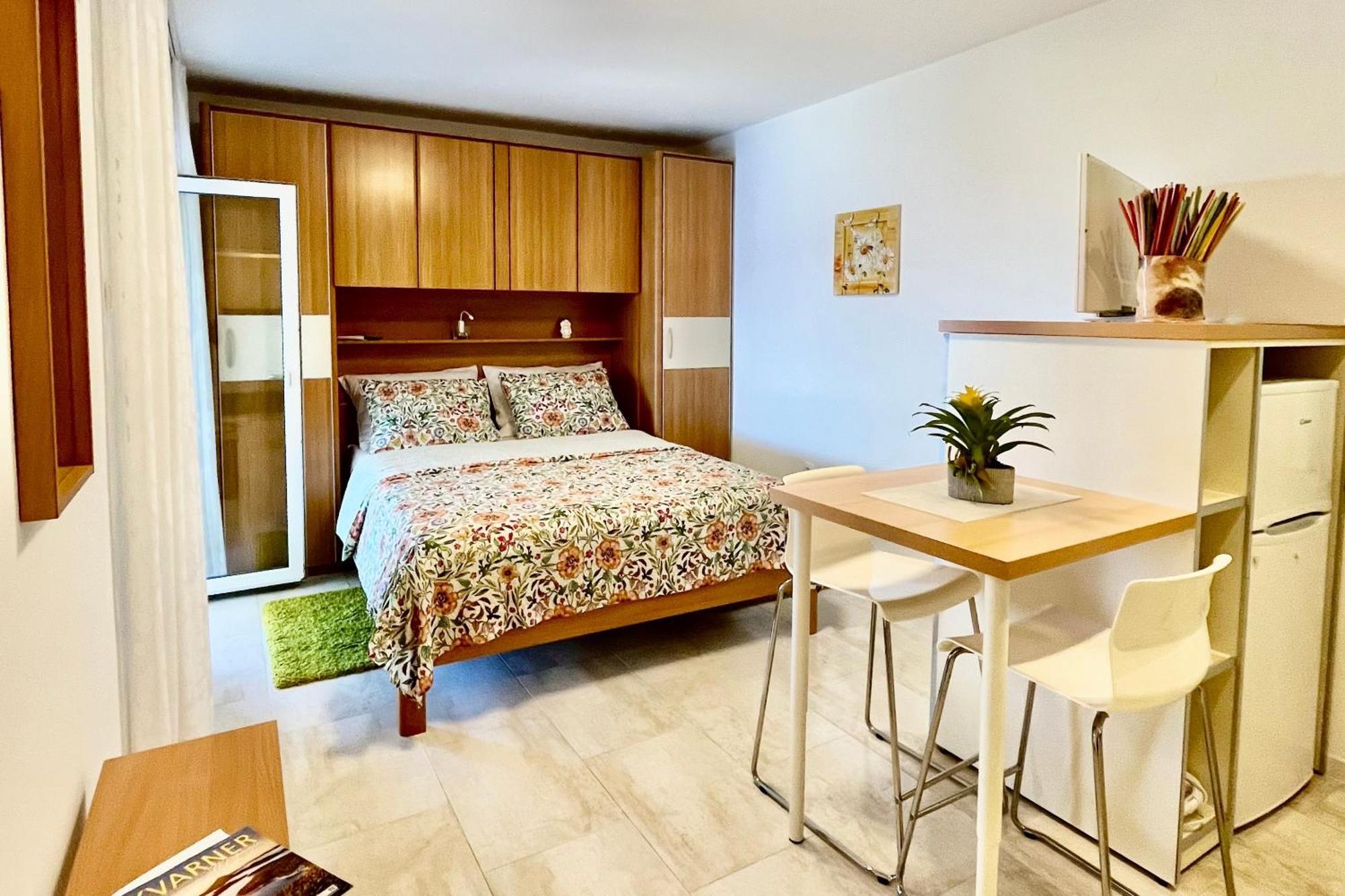 Apartments By The Sea Medveja, Opatija - 7720 ลอฟราน ภายนอก รูปภาพ
