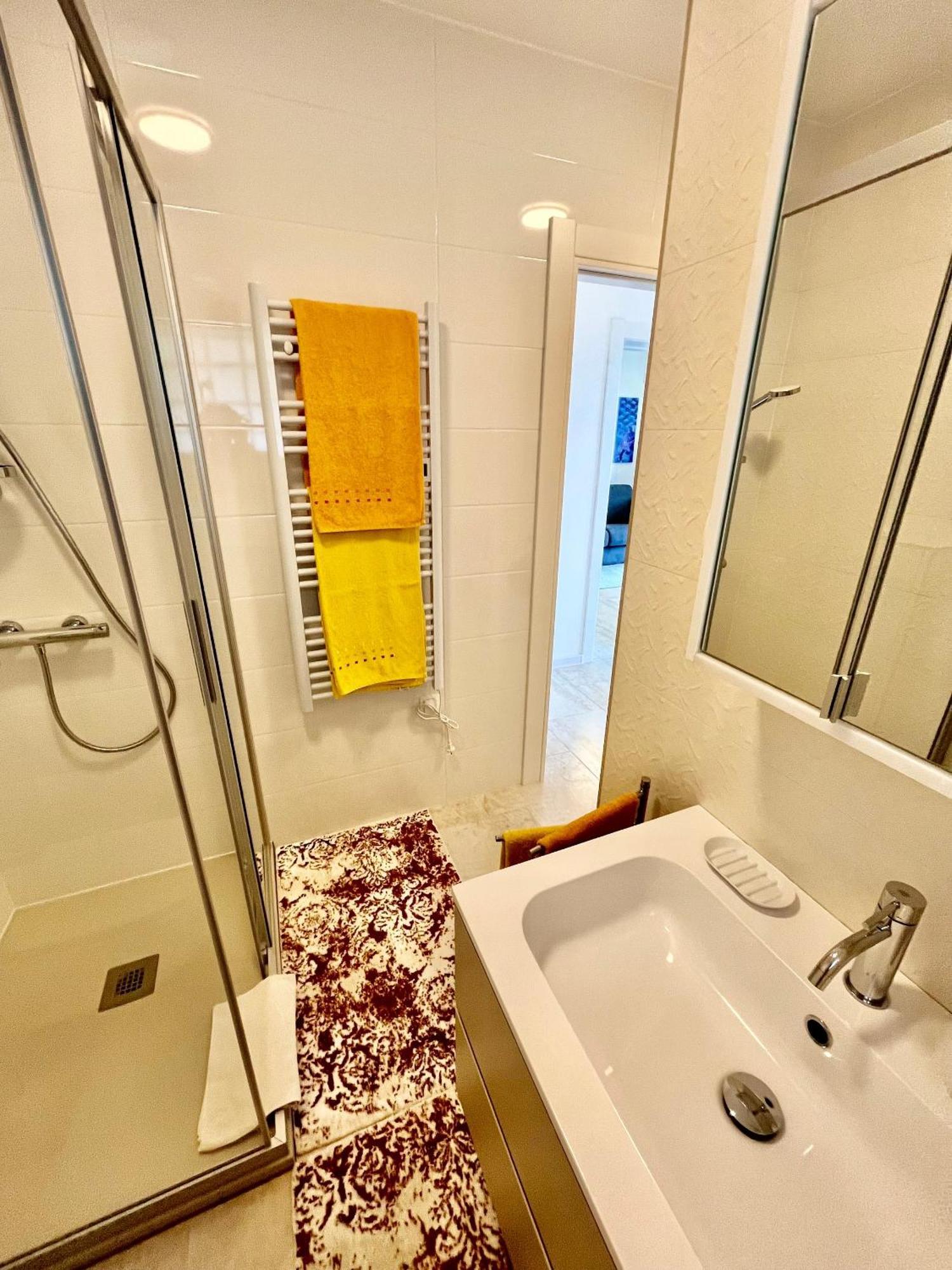 Apartments By The Sea Medveja, Opatija - 7720 ลอฟราน ห้อง รูปภาพ