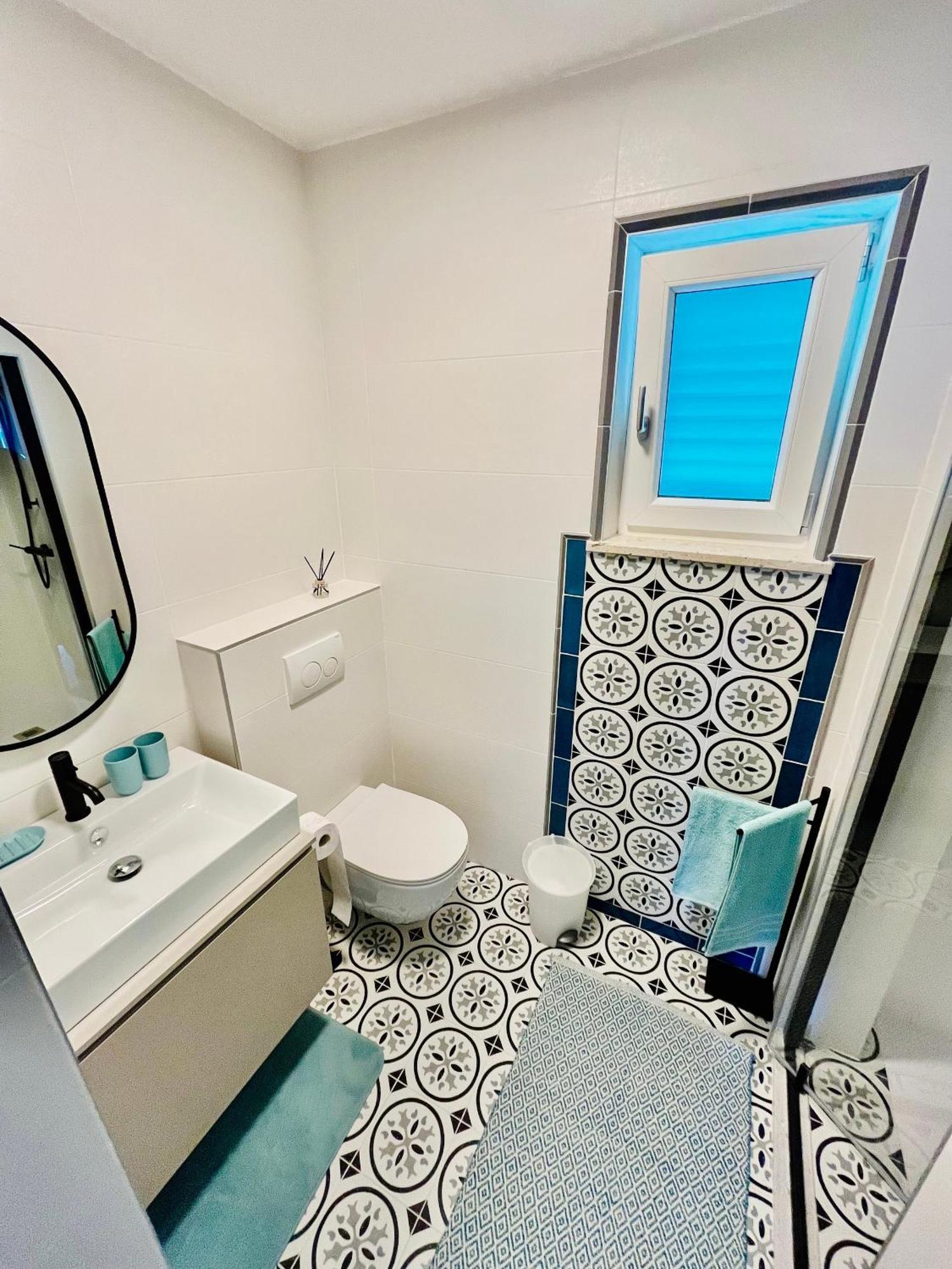 Apartments By The Sea Medveja, Opatija - 7720 ลอฟราน ภายนอก รูปภาพ