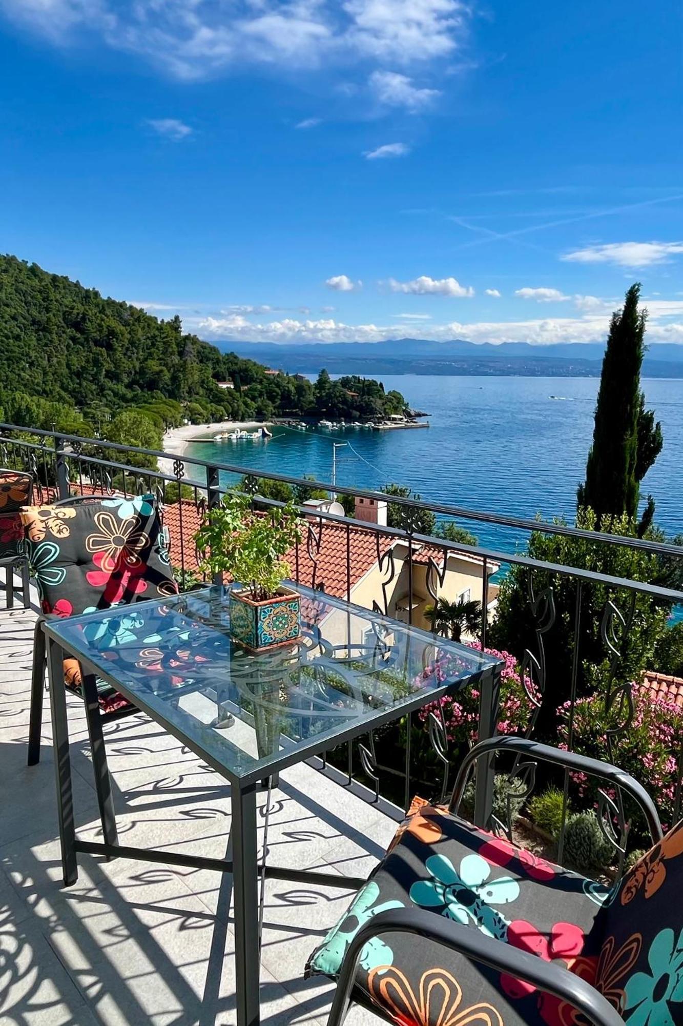 Apartments By The Sea Medveja, Opatija - 7720 ลอฟราน ภายนอก รูปภาพ